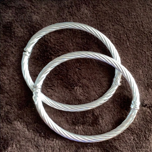 Ginkgo 2 pieces of Silver Bangles, braided design - Picture 5 of 6